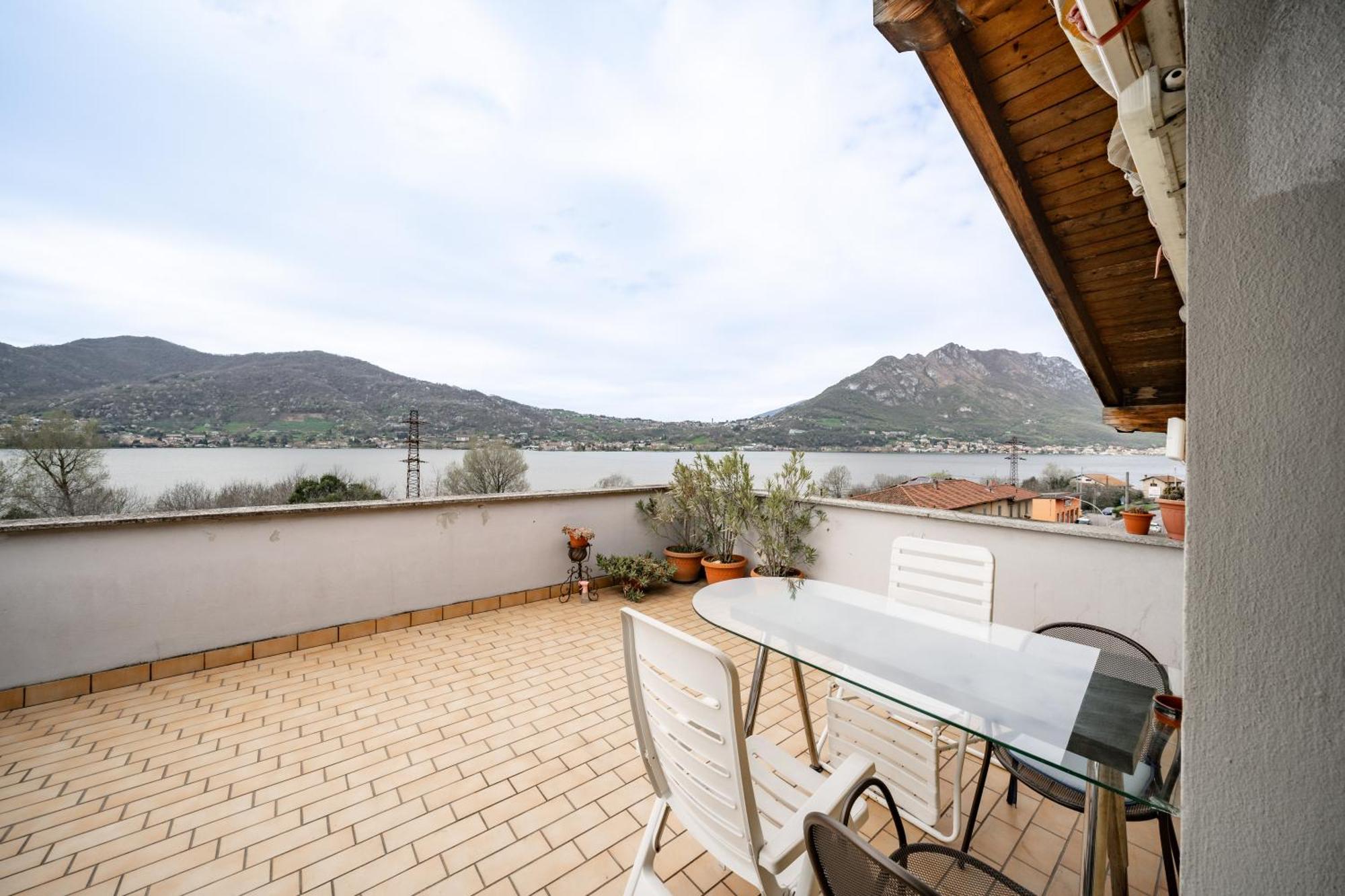 לקו Terrazzo Sul Lago מראה חיצוני תמונה